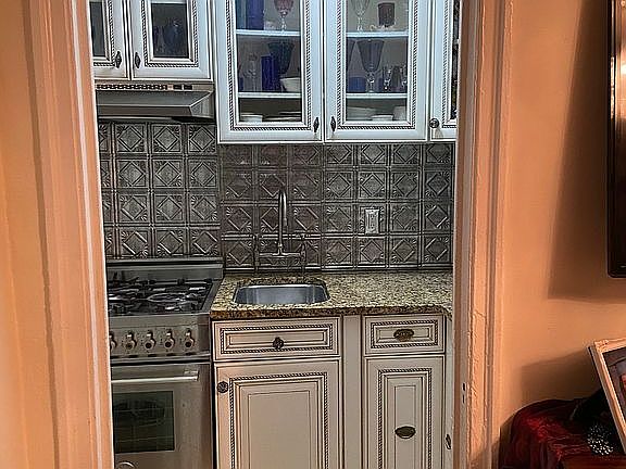 3rd image of 243 W End Ave APT 1005