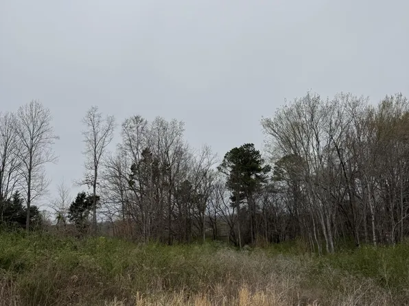 112 Shadows Lawn Dr, Athens, TN 37303