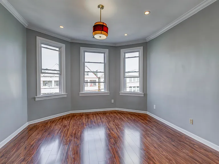 98 Trask Ave #2 — Photo 5