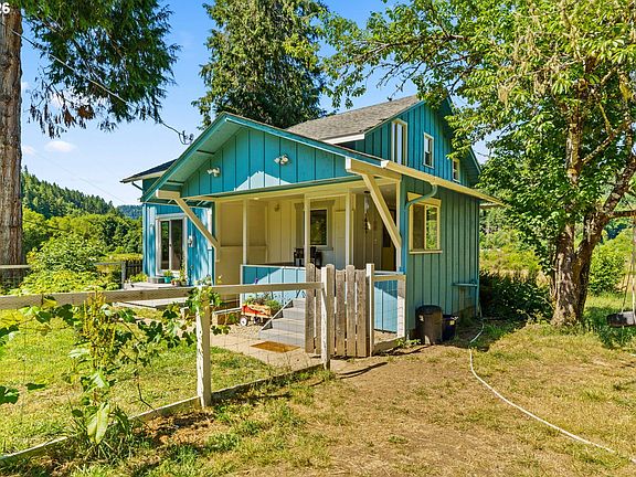 3rd image of 18471 Pataha Creek Rd