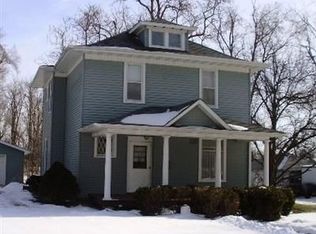 1214 S 2nd St, Oskaloosa, IA 52577