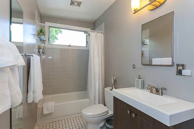 1709 Villa Pl #B — Photo 12