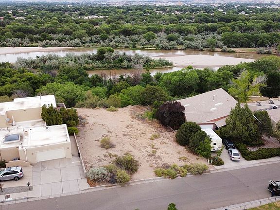 3rd image of 1212 Riverview Dr NW