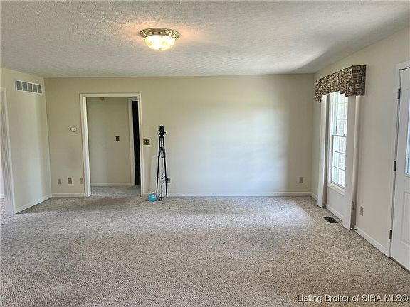 4th image of 103 W Angela Court