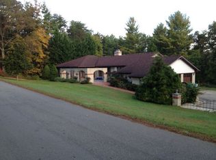 5 W Ridgeway Dr, Weaverville, NC 28787