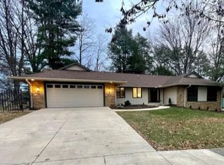 2907 S Stratford Dr, Bloomington, IN