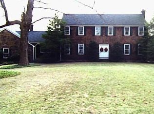 331 Hemlock Rd, Fairfield, CT 06430