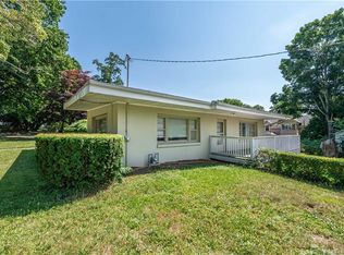 89 Rockwell St, Norwich, CT 06360