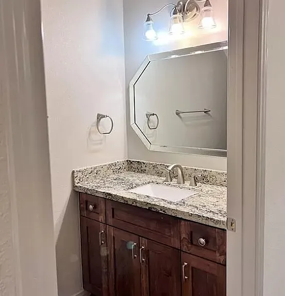 4334 W Plum St — Photo 13