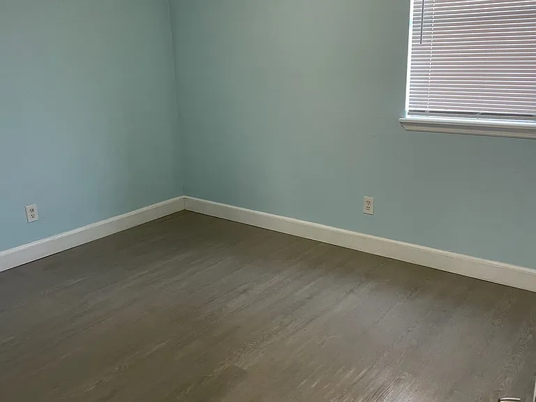 2736 Hamilton Cir #2 — Photo 5