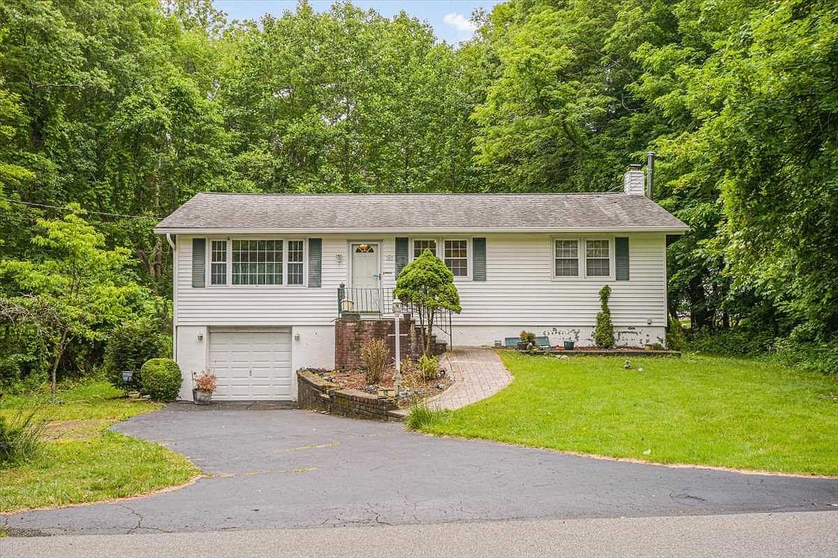 18 Lakeview Dr, Yorktown Heights, NY 10598 Zillow