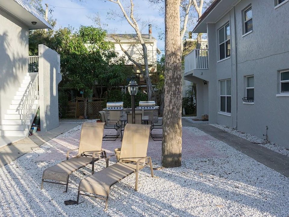 2nd image of 705 1st St APT 4
