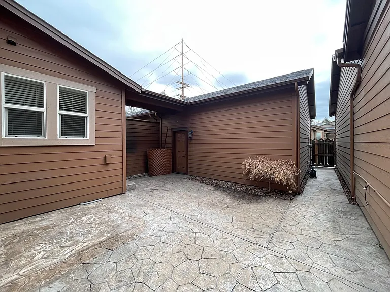 918 SW Vantage Point Way — Photo 23