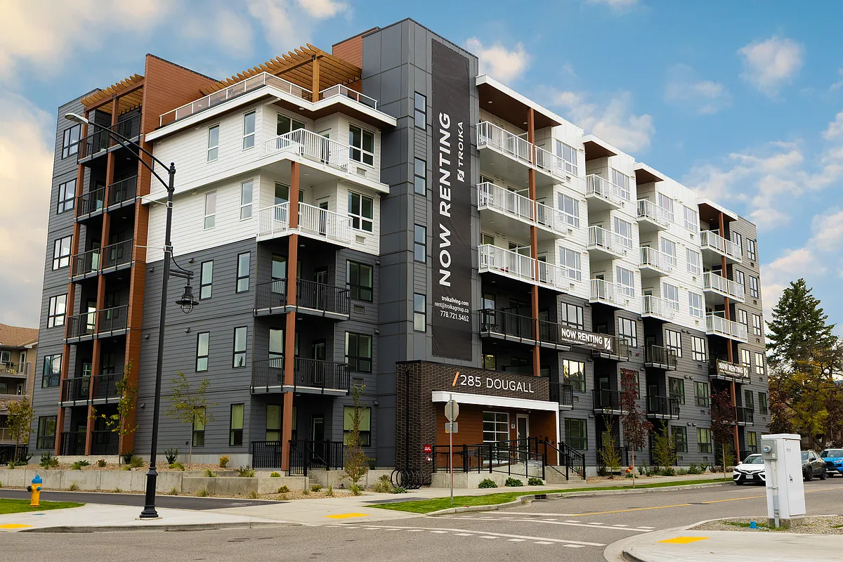 Building Photo - 285 Dougall Rd N