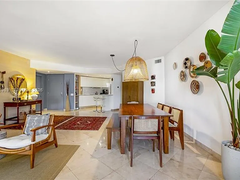 701 Brickell Key Blvd #512 — Photo 2