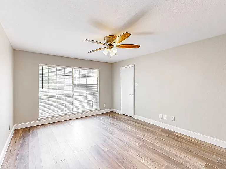 12921 Abrams Rd #401 — Photo 23