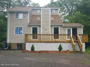 6134 Boardwalk Dr, Tobyhanna, PA 18466