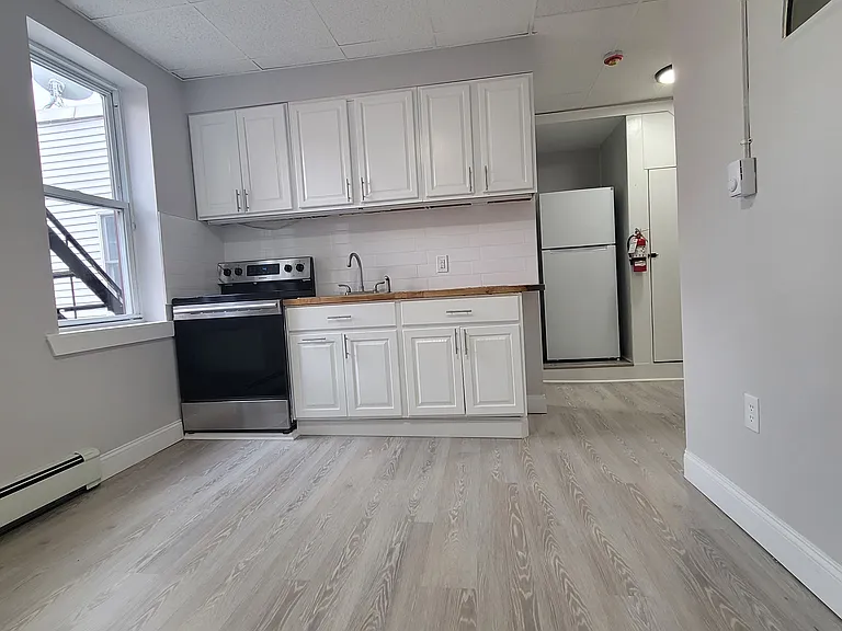 35 Main St #2 — Photo 1