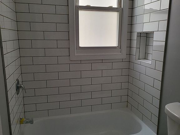 2nd image of 164 S 11th St APT 1