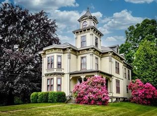 28 Hayden Rowe St, Hopkinton, MA 01748