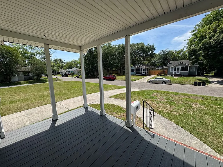 3609 Dellwood Ave — Photo 4