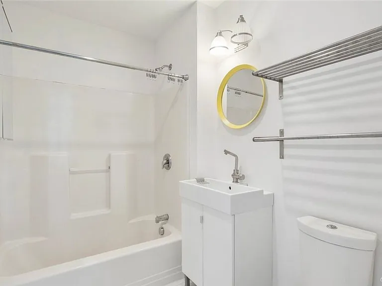 621 Otisco St — Photo 22
