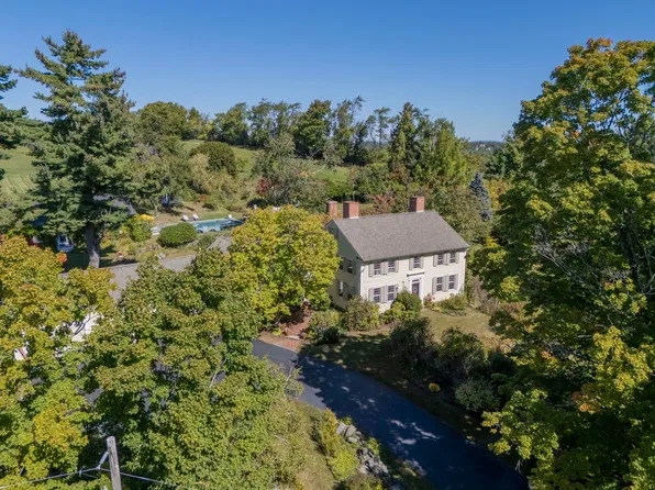 89 Chestnut Hill Road, Amherst, NH 03031