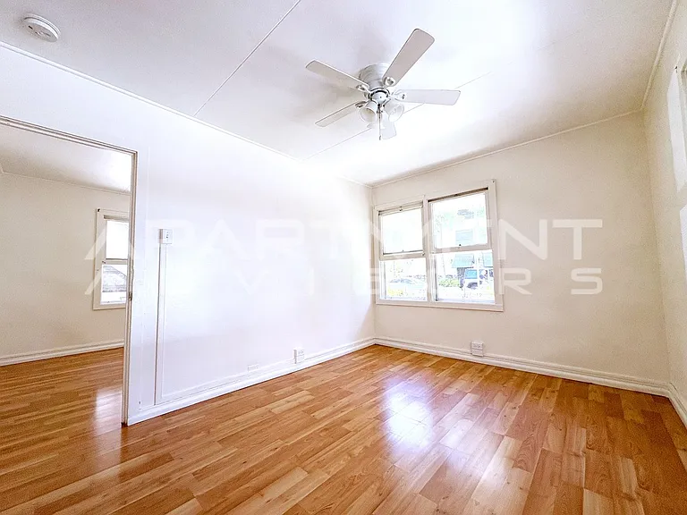 424 Olohana St — Photo 4