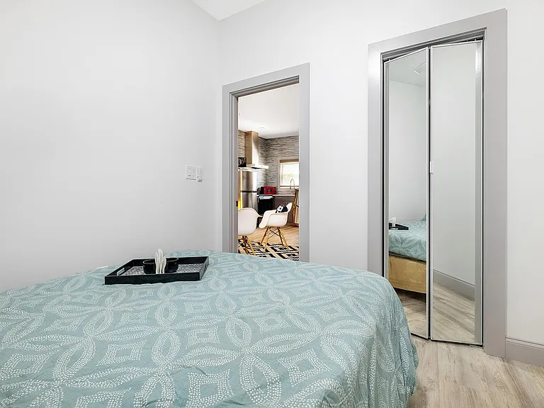 5460 Scofield Rd #B — Photo 7