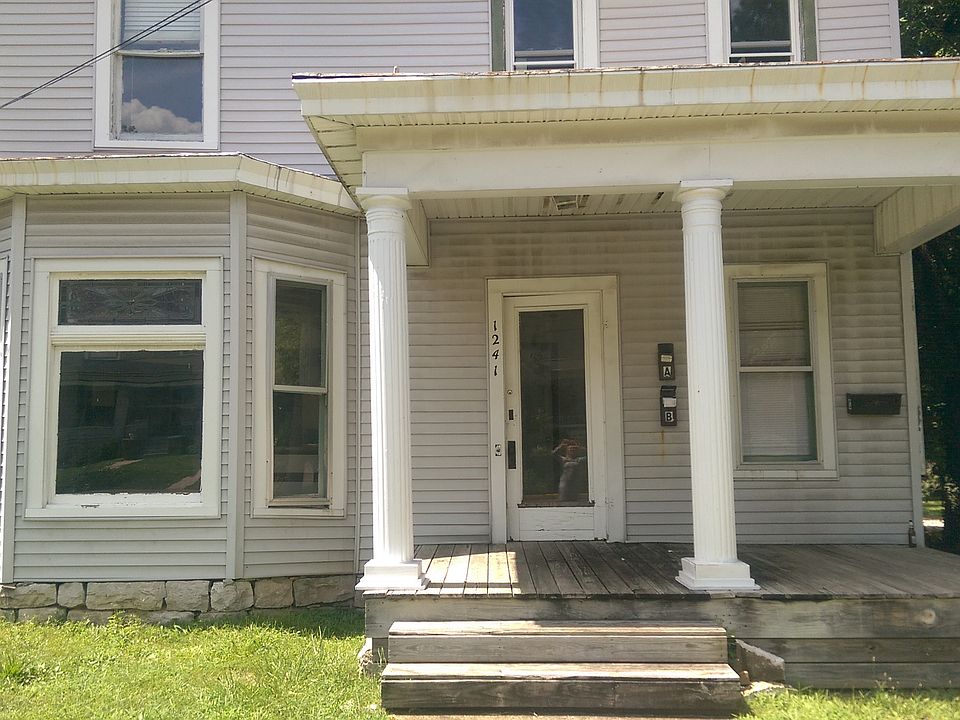 2nd image of 1241 Chesnut St