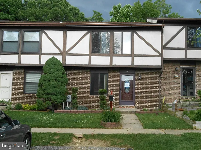12 W Orange Ct — Photo 1