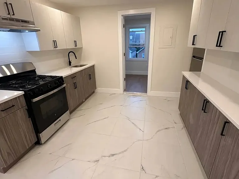 352 Bergen St #G2 — Photo 3