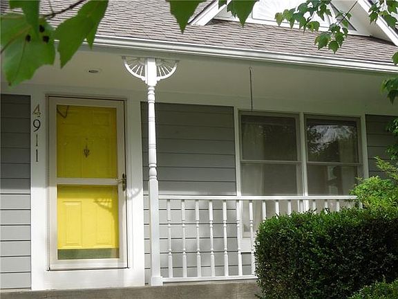 3rd image of 4911 Brockway St