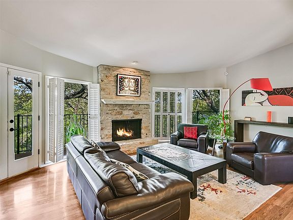 4th image of 2207 Cypress Point E