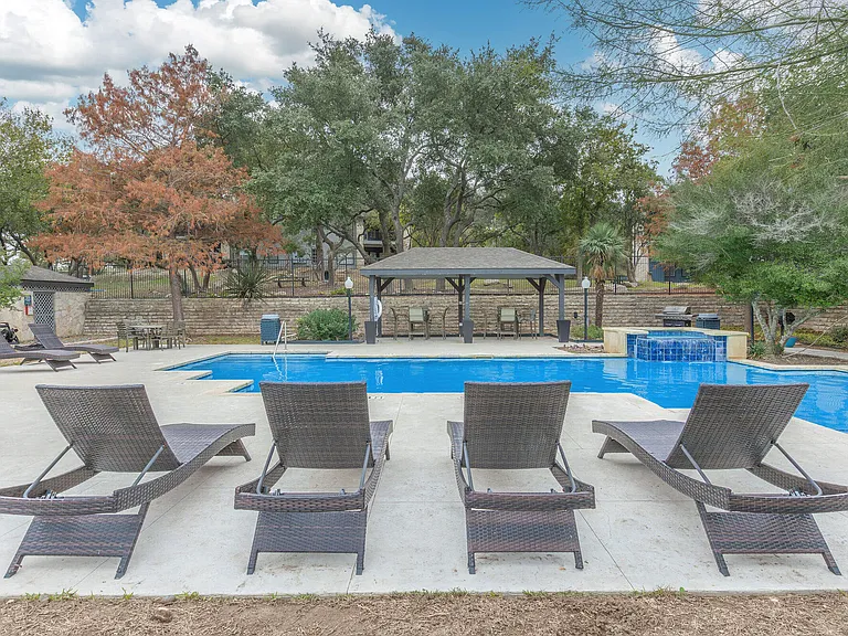 Contigo Westover Hills — Photo 24