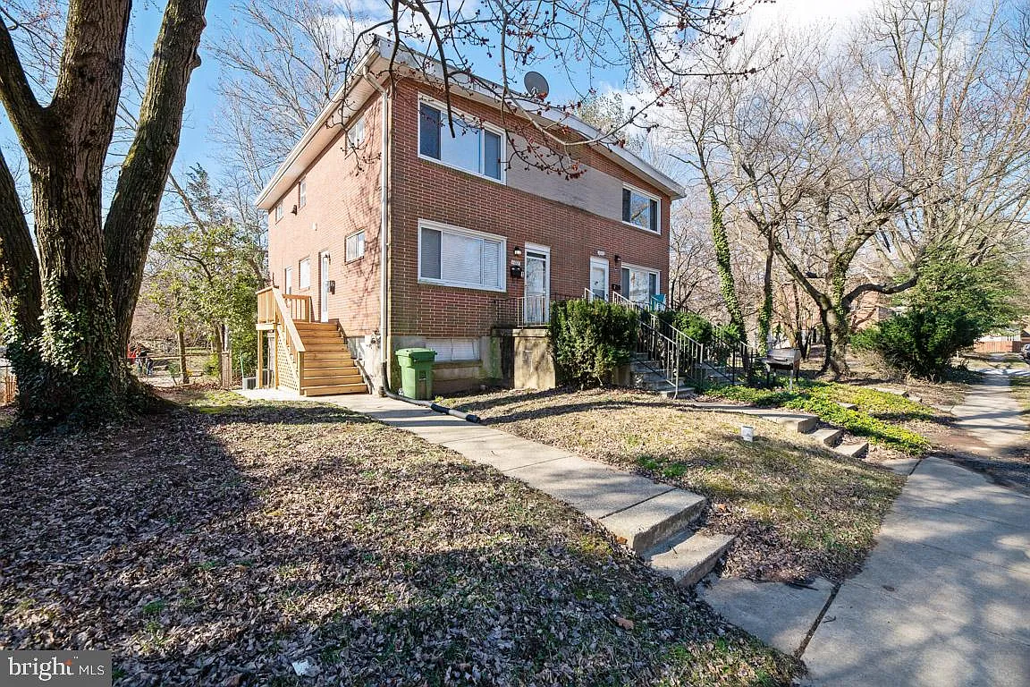 2 bed, 1.0 bath, 1170 sqft, $1,550 — Photo 3