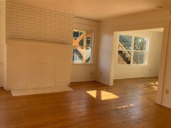 3rd image of 5245 NE Rodney Ave APT 2