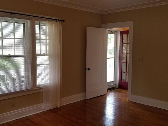 5th image of 136 Durston Ave Floor 1