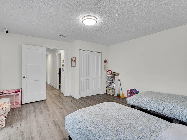 10108 SW 53rd Ct — Photo 27