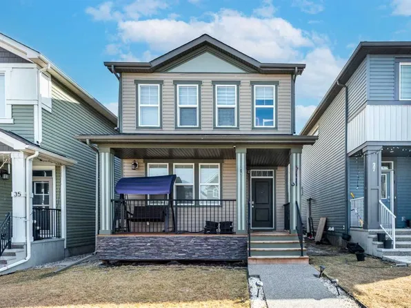 31 N Cornerbrook Ave NE, Calgary, AB T3N 1M1