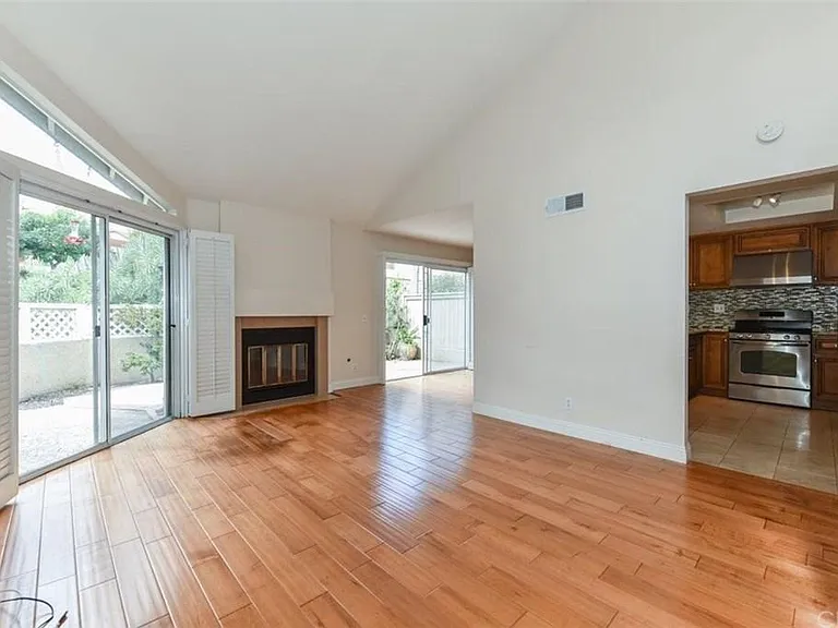 131 Stanford Ct #42 — Photo 16