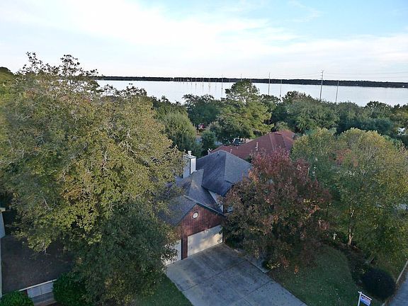 4th image of 19514 Suncove Ln