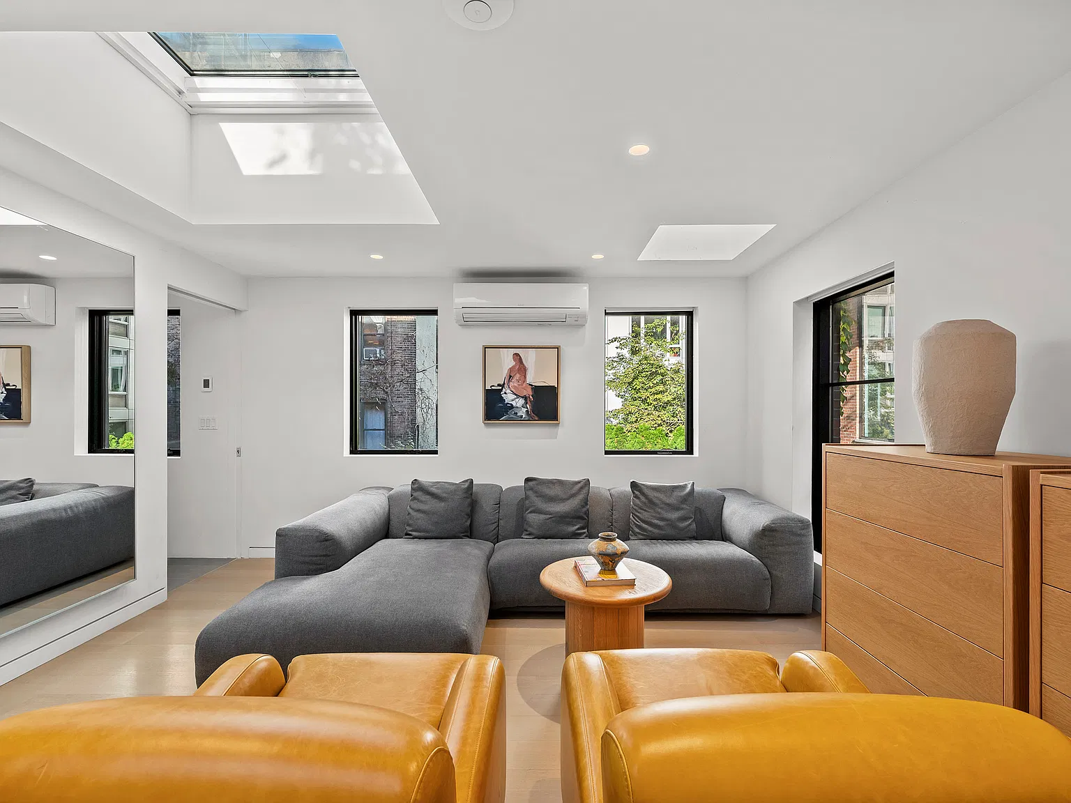 460 West 44th Street — Photo 4