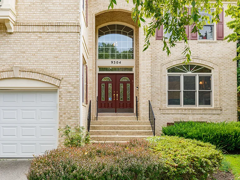 9304 Wildoak Dr — Photo 4