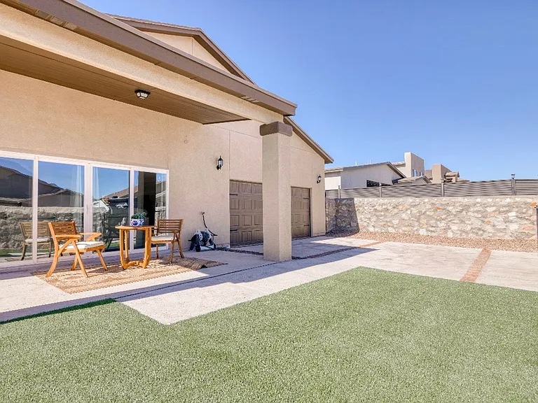 2816 Sammy Cervantes St — Photo 48