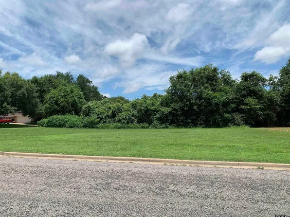 1001 Rico Dr, Athens, TX 75751