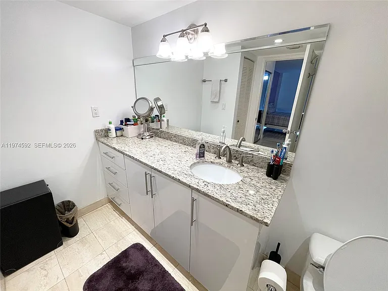 3600 Mystic Pointe Dr #610 — Photo 6