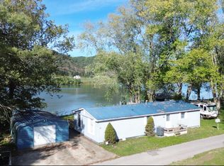 27 Blue Waters Dr, Vanceburg, KY 41179