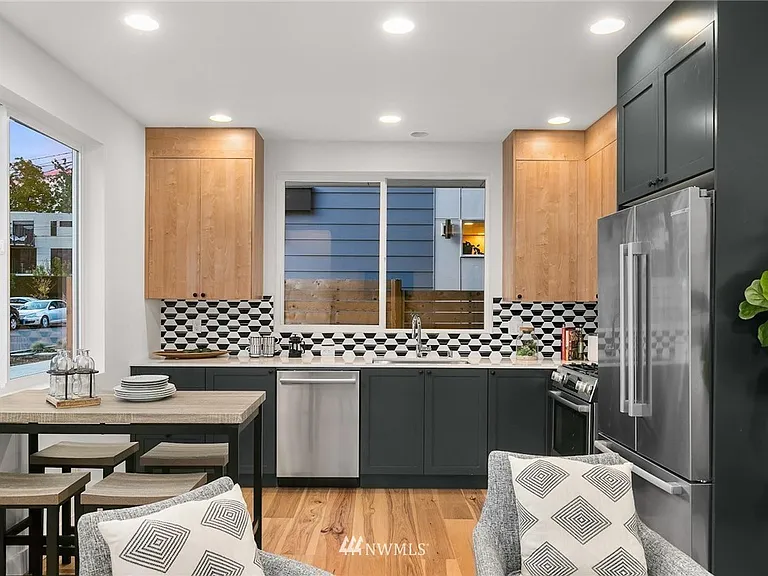 1424C 24th Ave — Photo 8