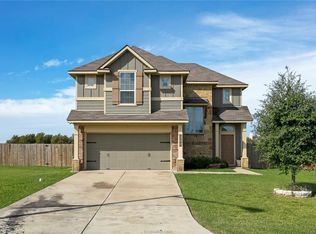 104 Garnet Ct, Navasota, TX 77868